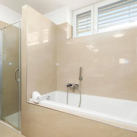 Homeawayhome By The River Apartment Ceske Budejovice